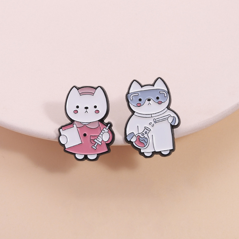 Medical Lab Supplies - 2pcs Cute Cartoon Medical Cat Enamel